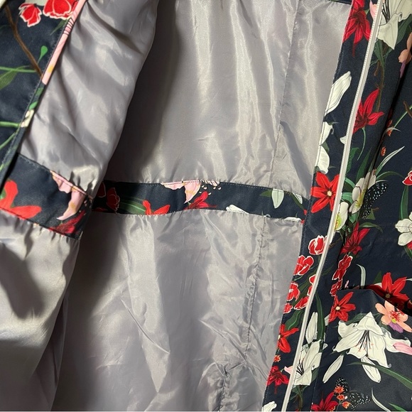 NUAGE Jacket Women’s Sz M Navy Floral Waterproof with Patch Pockets NWOT - Picture 7 of 11